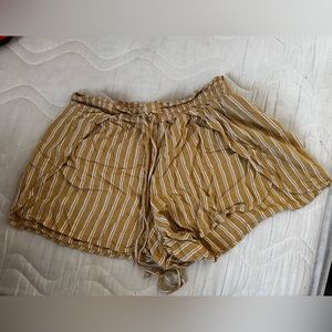 American eagle comfy and cute shorts
